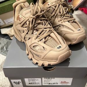 Balenciaga Track Beige